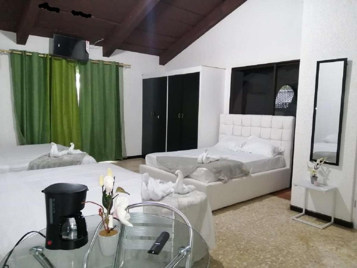 Casona Del Valle Potrerillos ภายนอก รูปภาพ